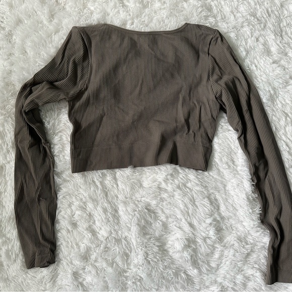 Garage, medium, brown cropped long sleeve - Picture 2 of 3